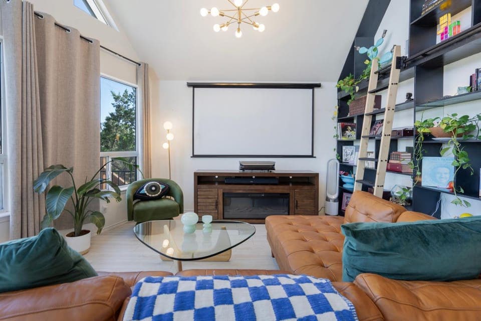 TV and multimedia, Living room, Seating area