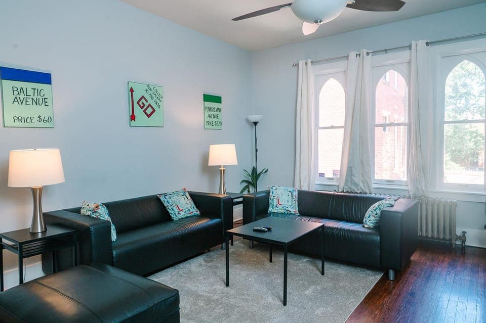 Living room, Seating area