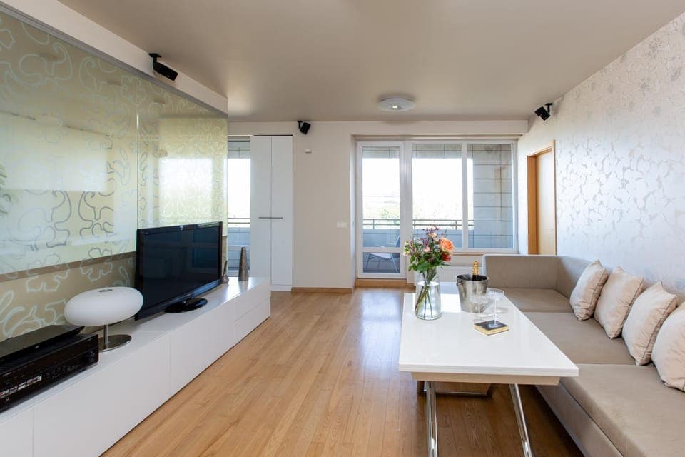 TV and multimedia, Balcony/Terrace, Living room, Seating area