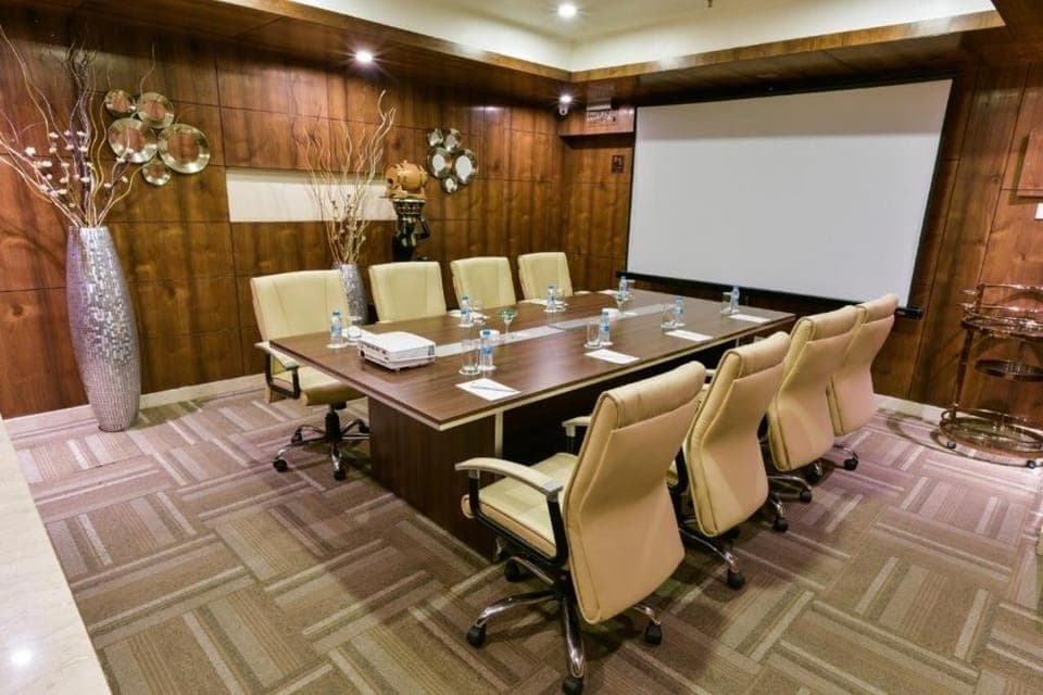Meeting/conference room