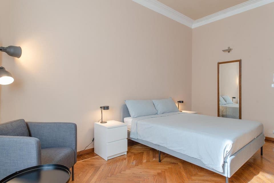 Bed, Photo of the whole room