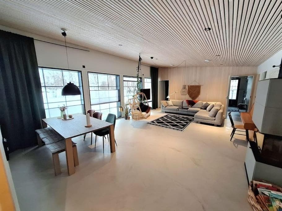 TV and multimedia, Living room, Photo of the whole room, Seating area