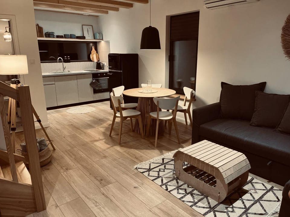 Kitchen or kitchenette, Living room, Dining area