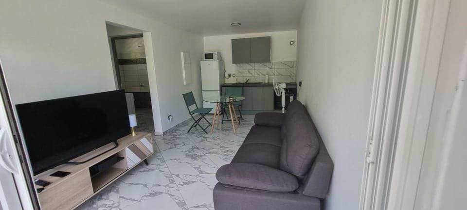 LABROUSSE appartement - possibilité location véhicule Apartment in Le Gosier