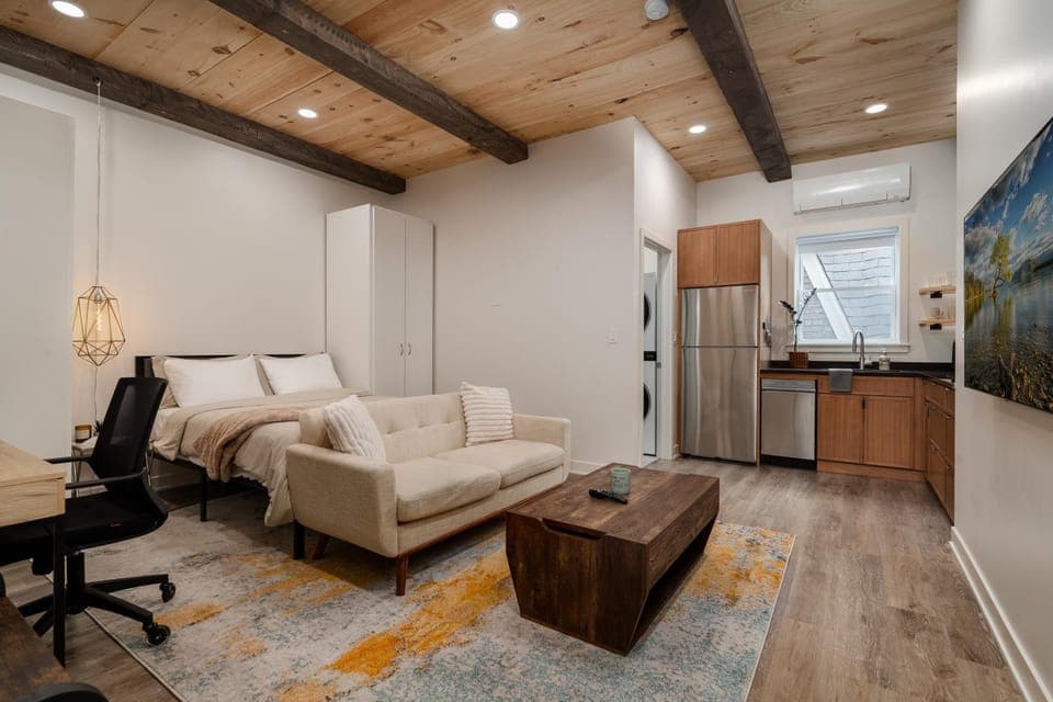 Bed, Living room, Photo of the whole room