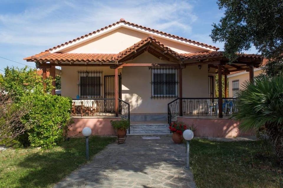 Property building, Garden view