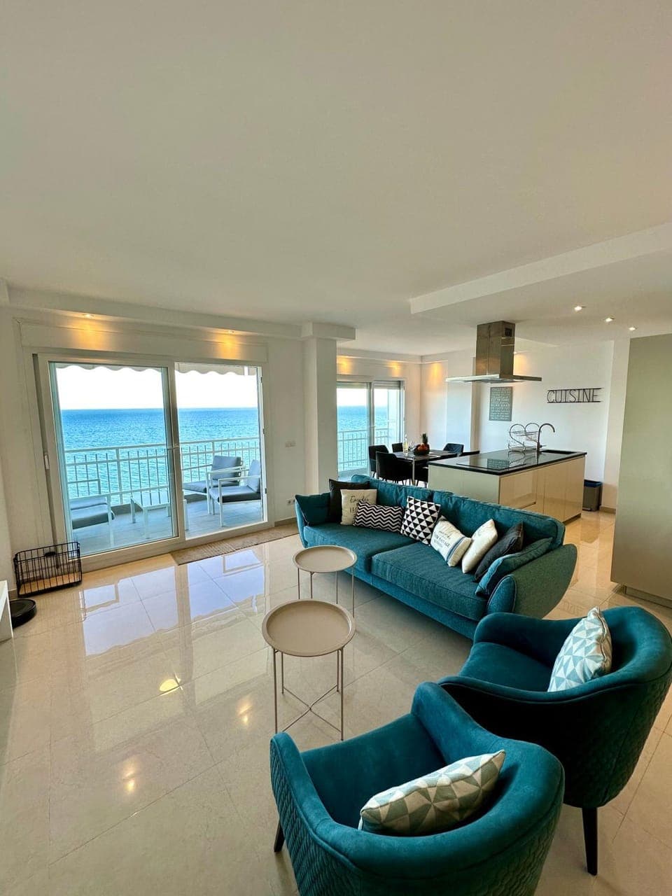 Natural landscape, Kitchen or kitchenette, Living room, Seating area, Dining area, Sea view