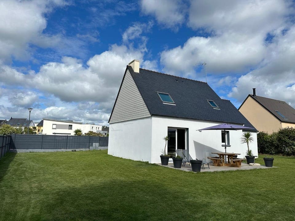 Property building, Garden, Garden, Balcony/Terrace, Garden view