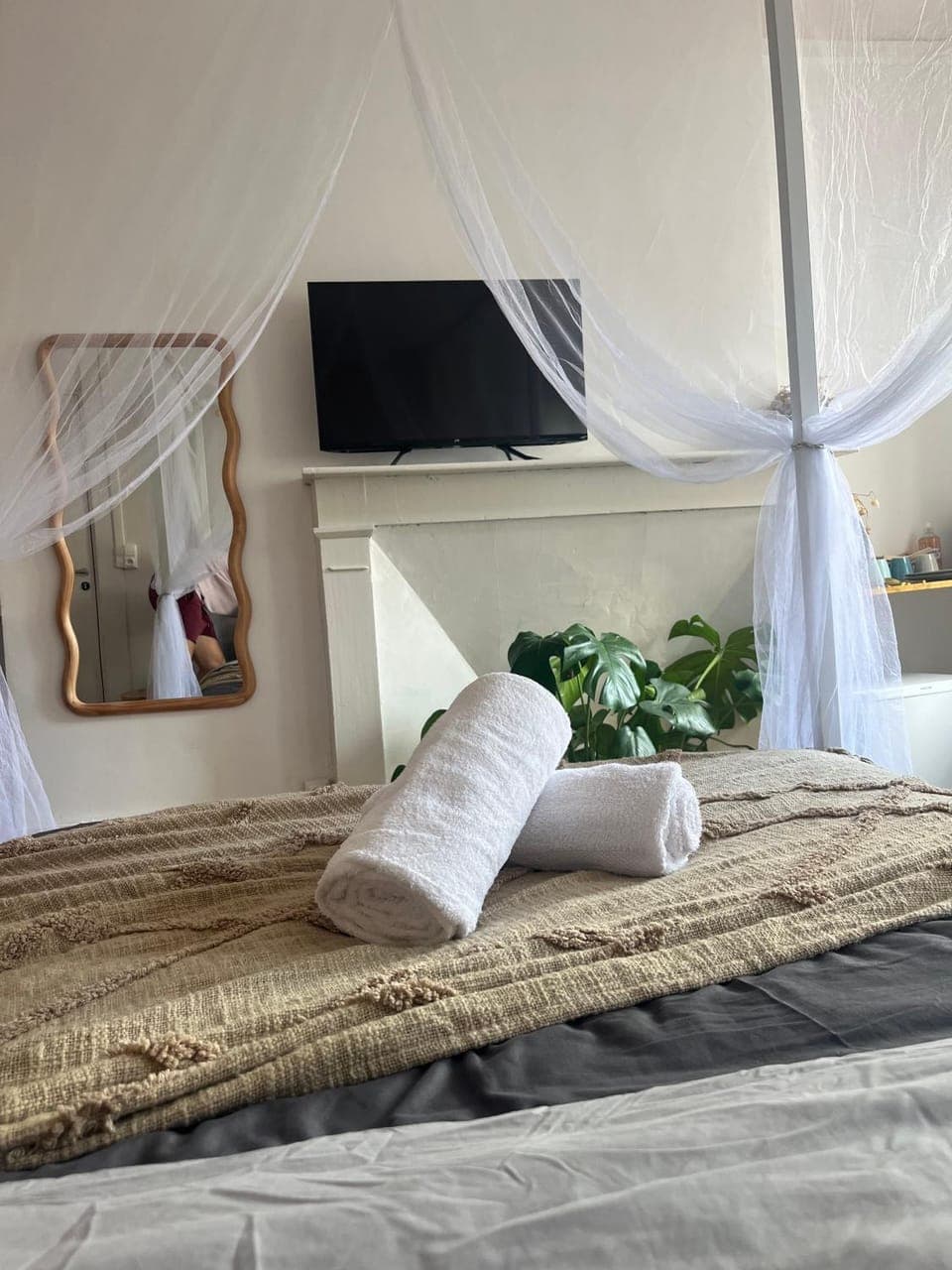 TV and multimedia, towels