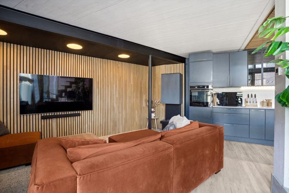 TV and multimedia, Living room, Seating area