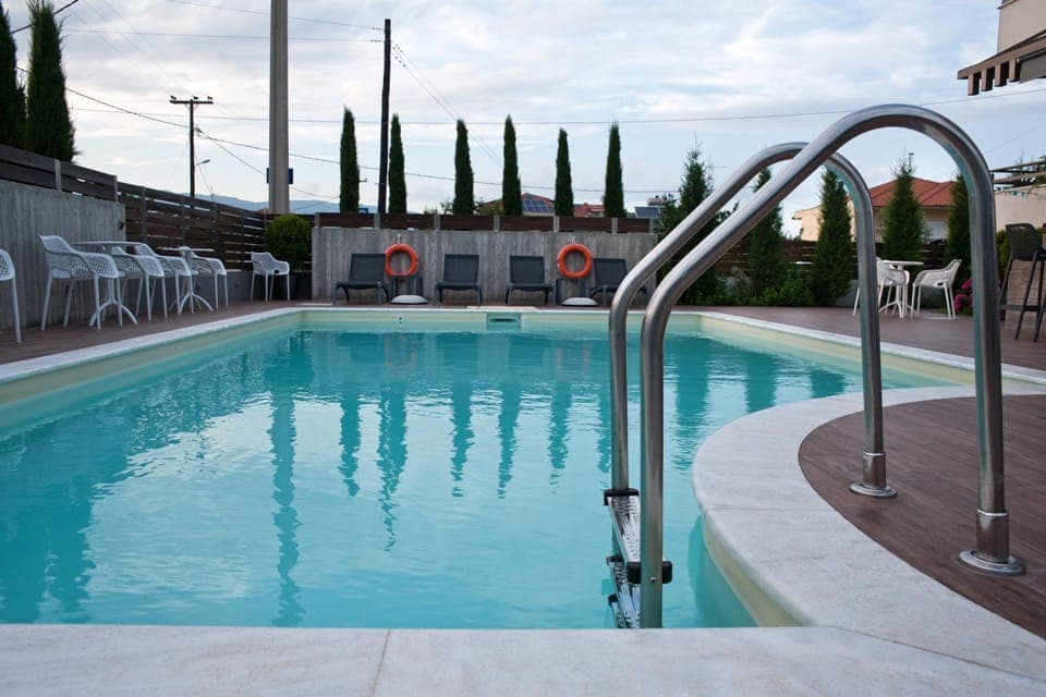 Swimming pool, Swimming pool