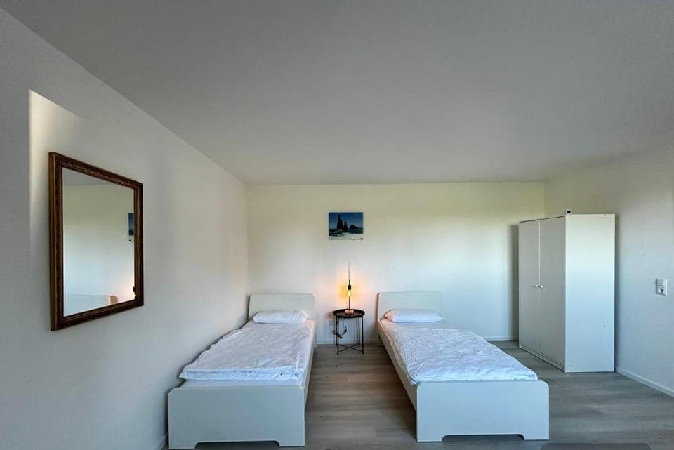 Bed, Photo of the whole room, Bedroom, wardrobe