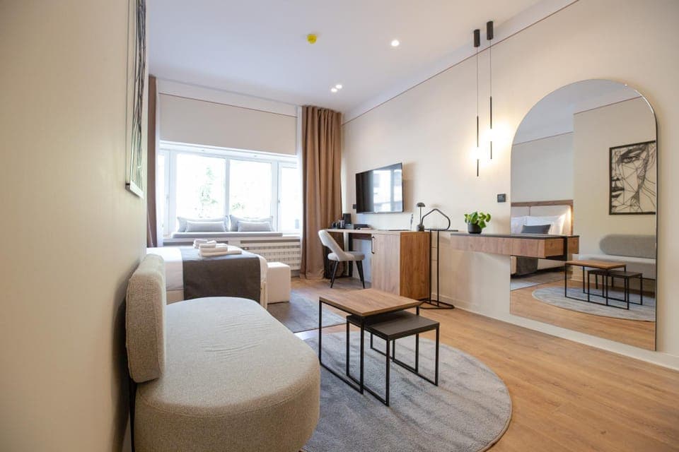 TV and multimedia, Living room, Seating area, hair dresser