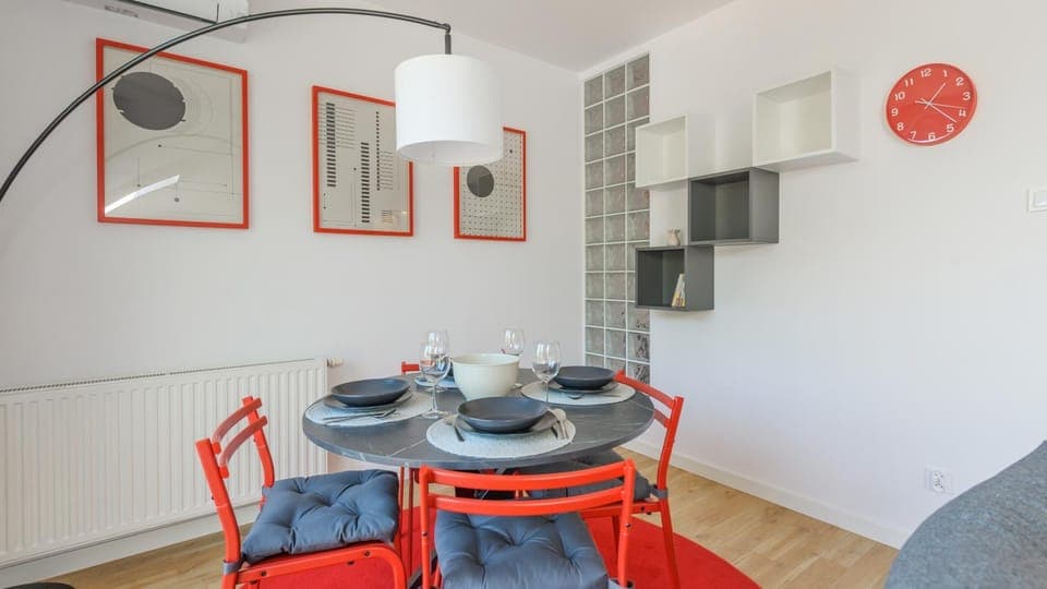 Living room, Dining area