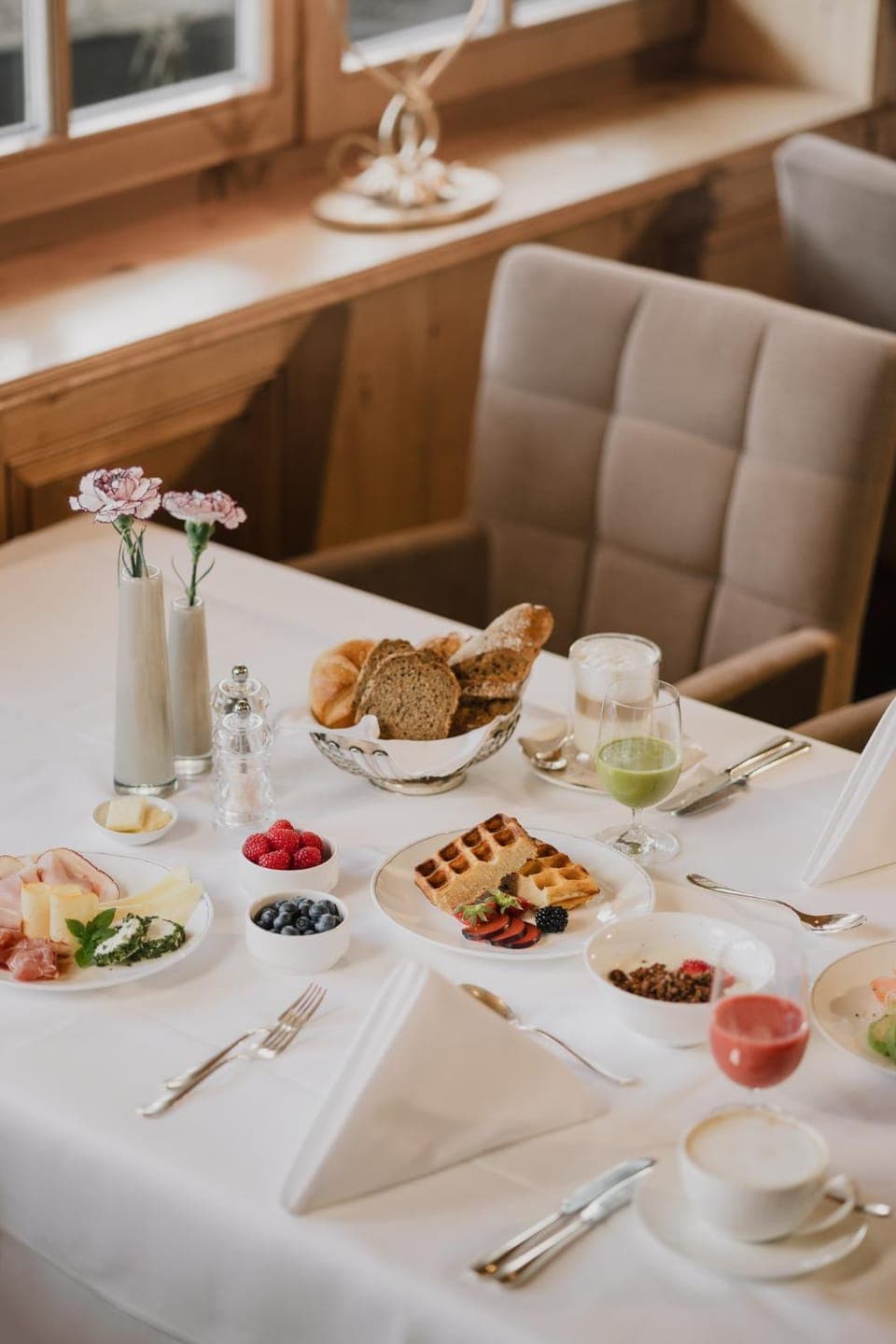 Continental breakfast, Buffet breakfast