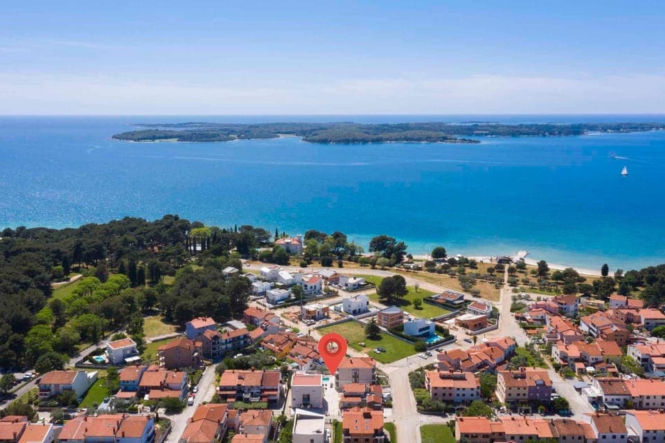 Property building, Bird's eye view