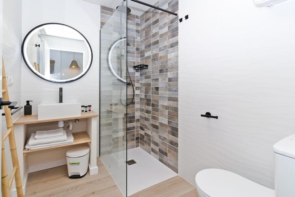 Shower, Bathroom