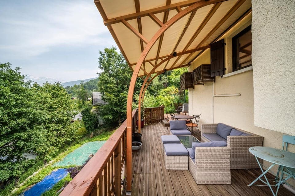 Property building, Living room