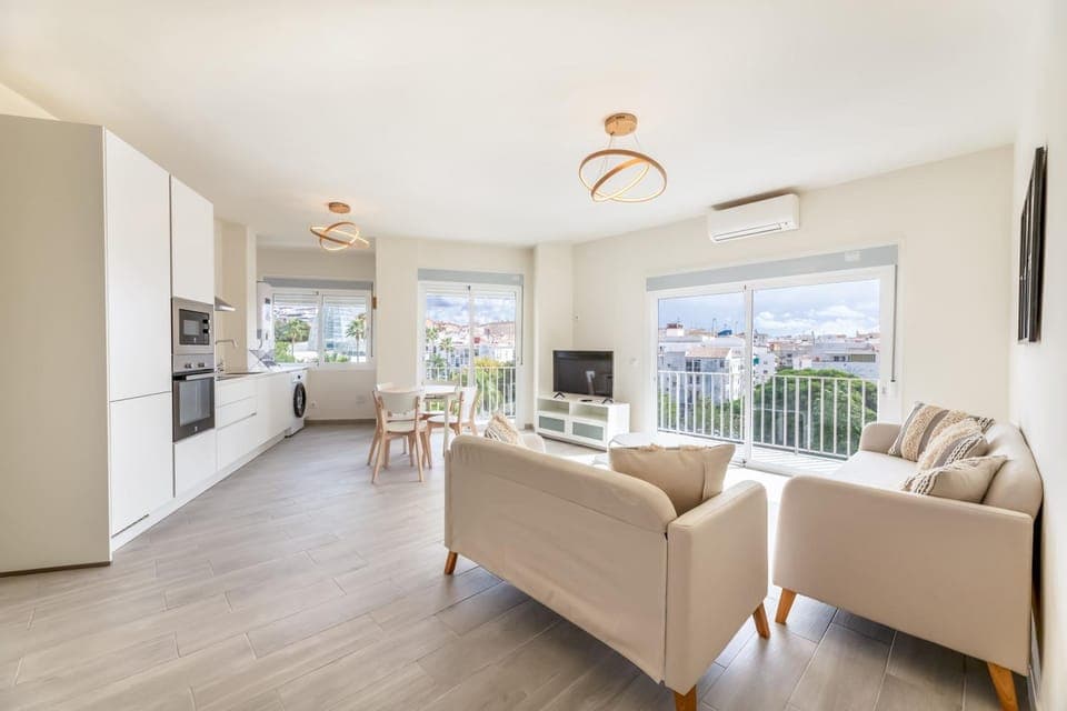 TV and multimedia, View (from property/room), Balcony/Terrace, Living room, Seating area, Dining area, air conditioner