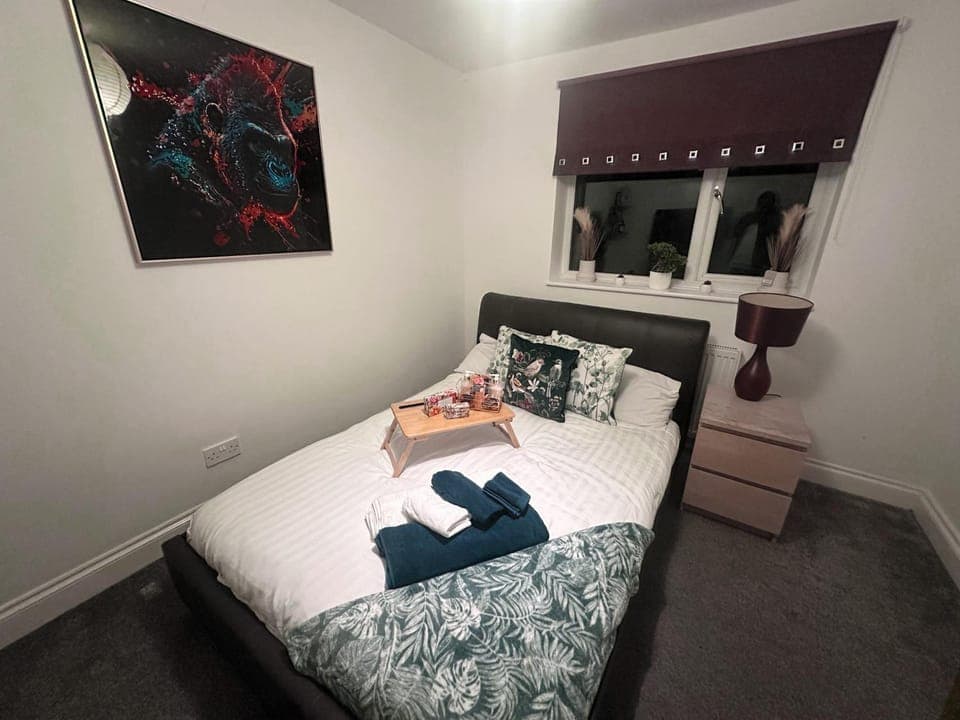 Bed, Photo of the whole room, Bedroom, towels, wardrobe