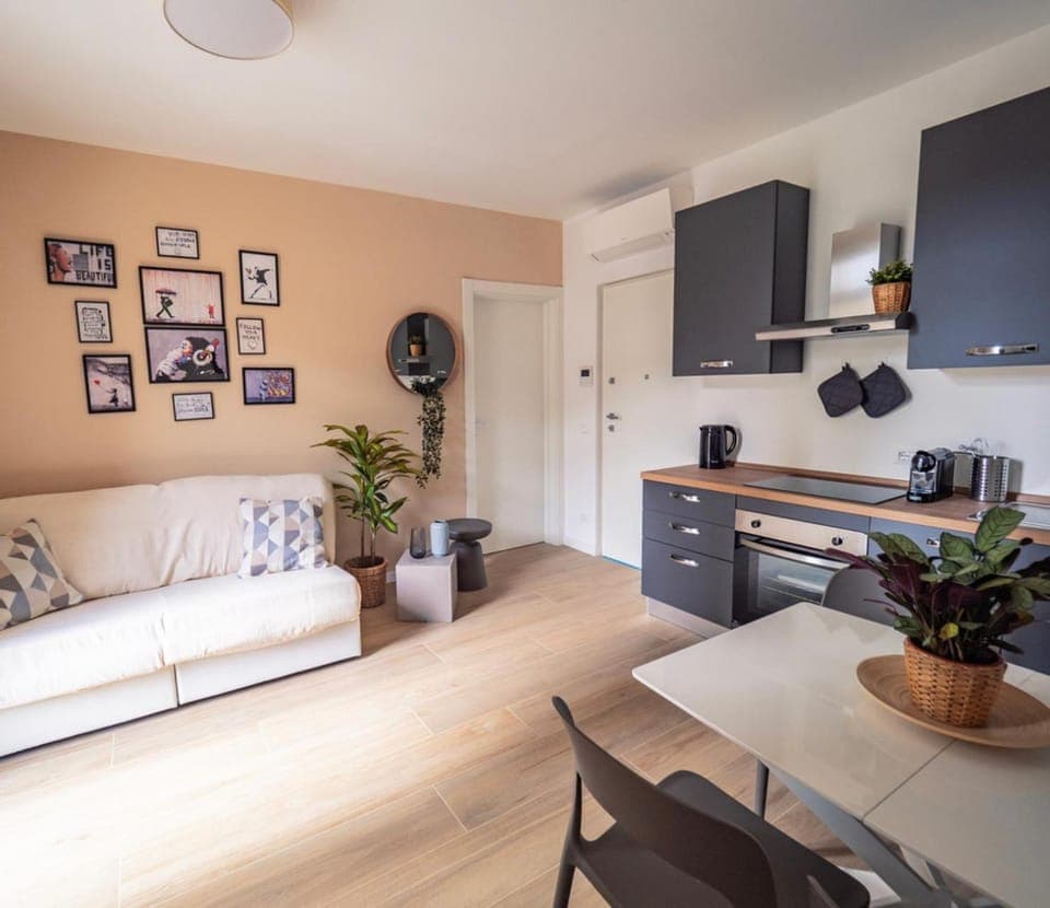 Living room, Decorative detail, Seating area, stove, kitchen