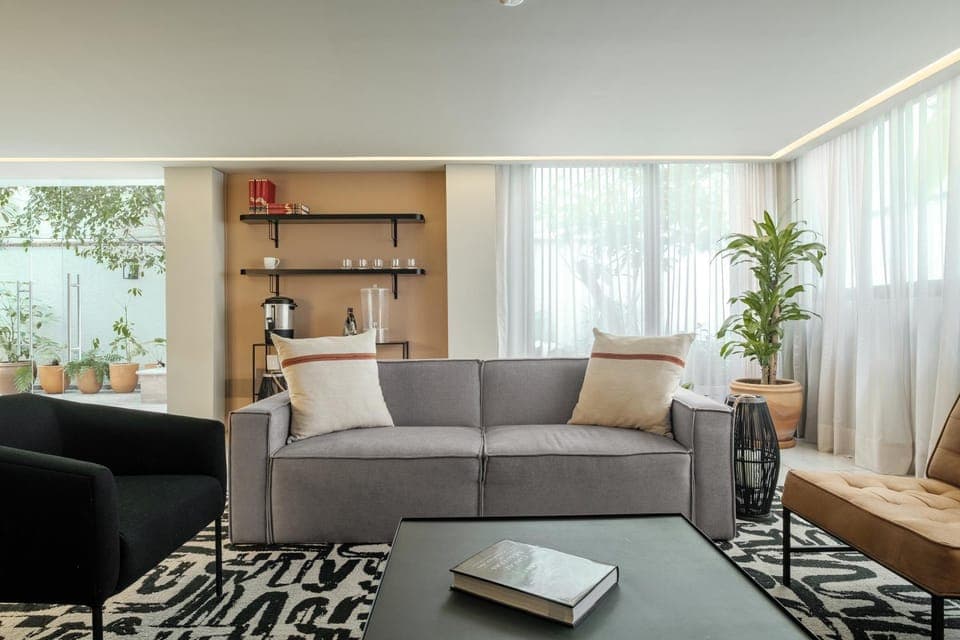 Coffee/tea facilities, Living room, Seating area