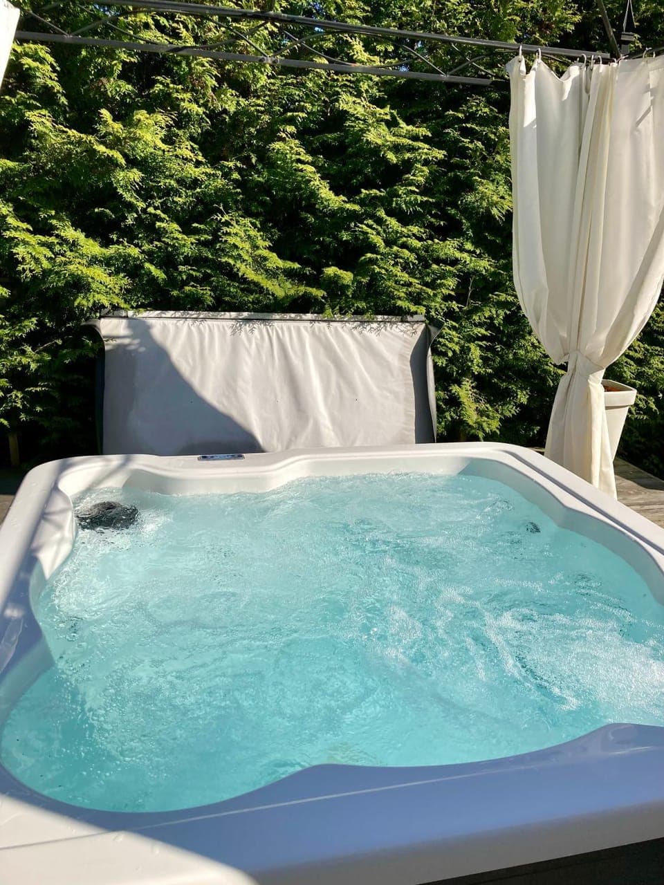 Cozy Holiday Home with Outside Jacuzzi & Sauna Apartment in Uusimaa