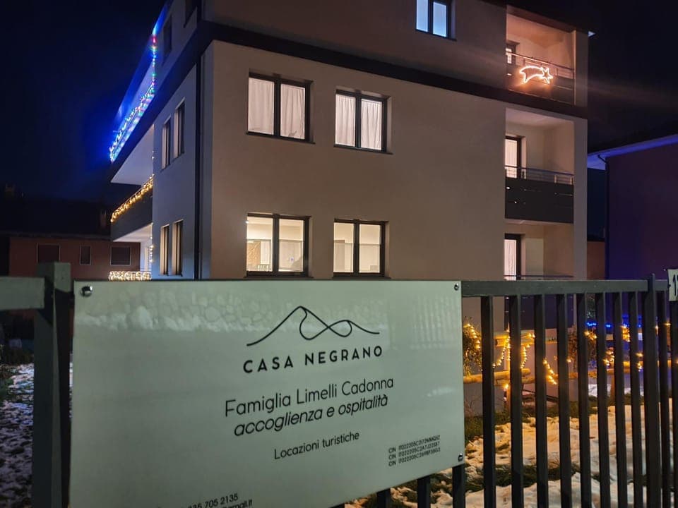 Property building, Property logo or sign, Street view