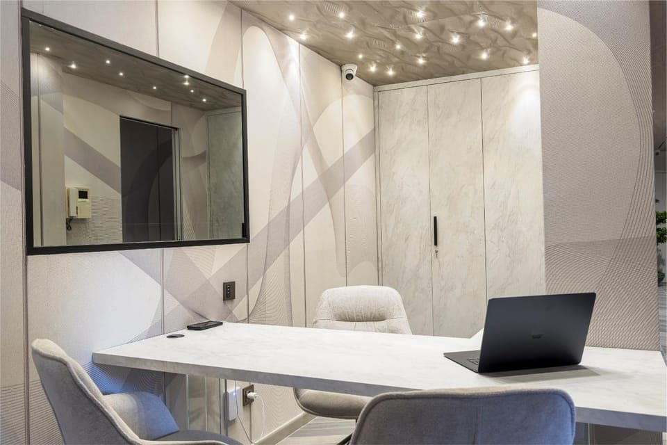 Lobby or reception, Internal: Not applicable to any particular room