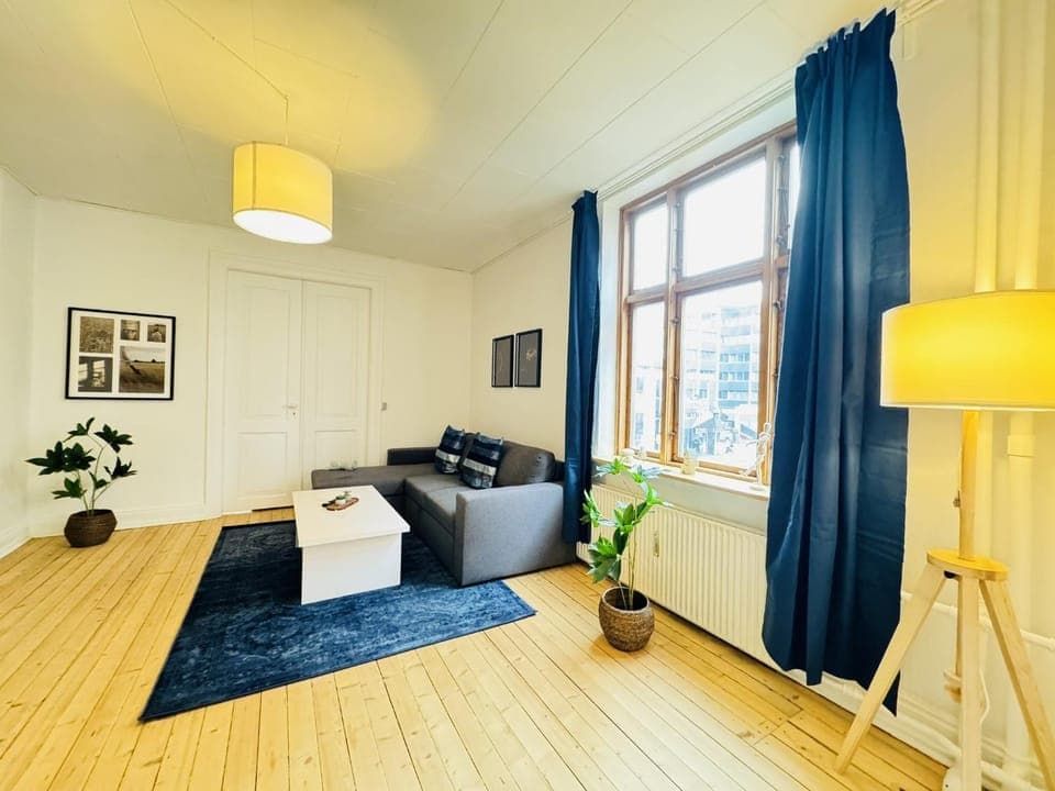 Communal lounge/ TV room, Living room