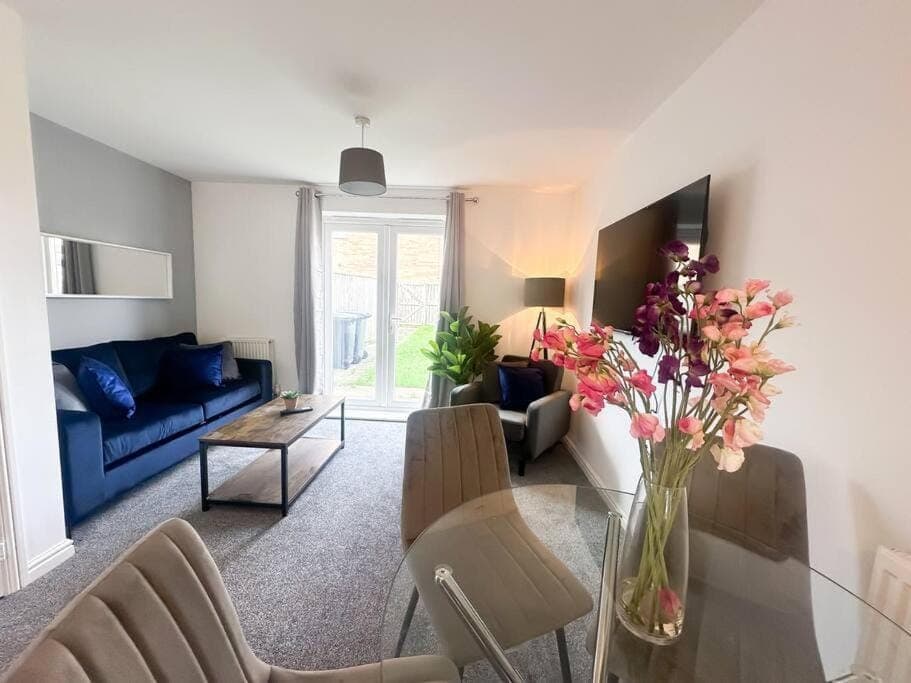 TV and multimedia, Living room, Seating area