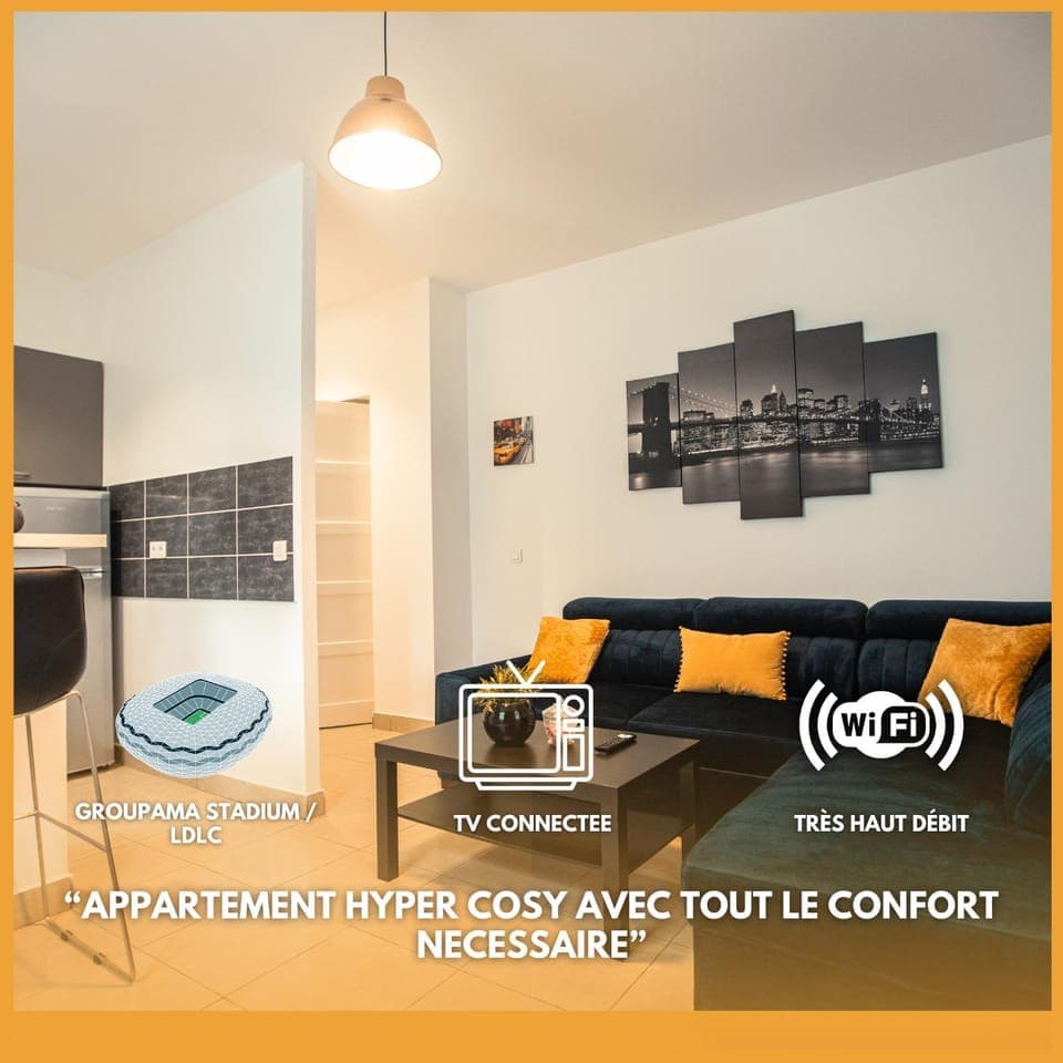 Living room, Text overlay