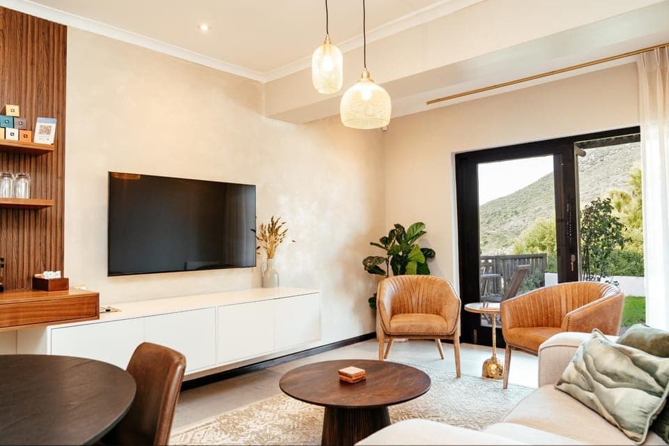 TV and multimedia, Living room, Sea view