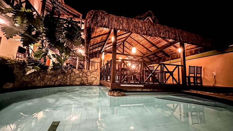 Property building, Restaurant/places to eat, Swimming pool