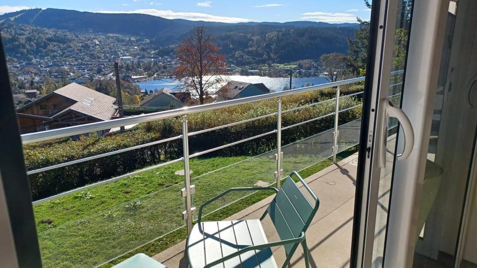 Balcony/Terrace, Mountain view