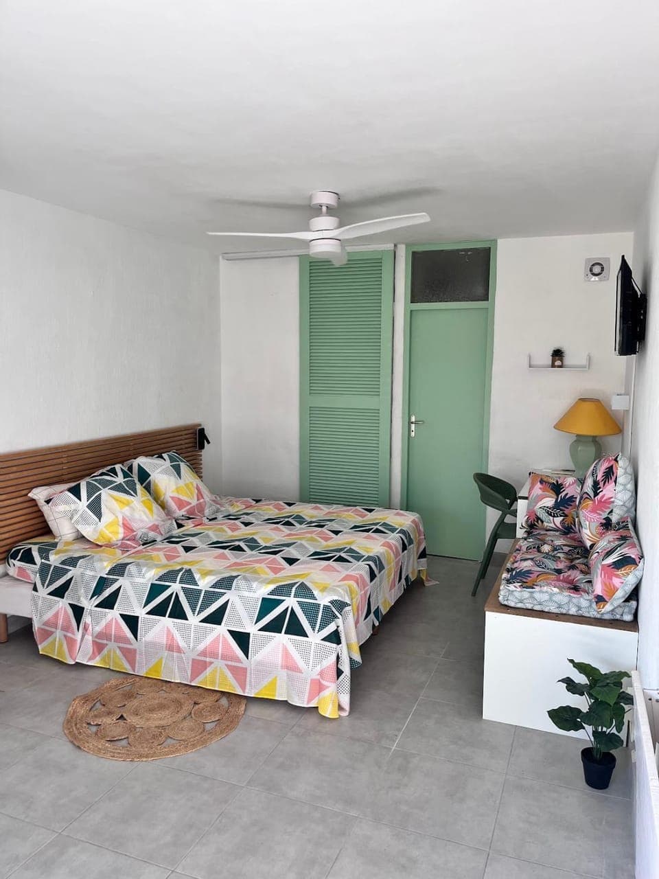 View (from property/room), Photo of the whole room, Bedroom