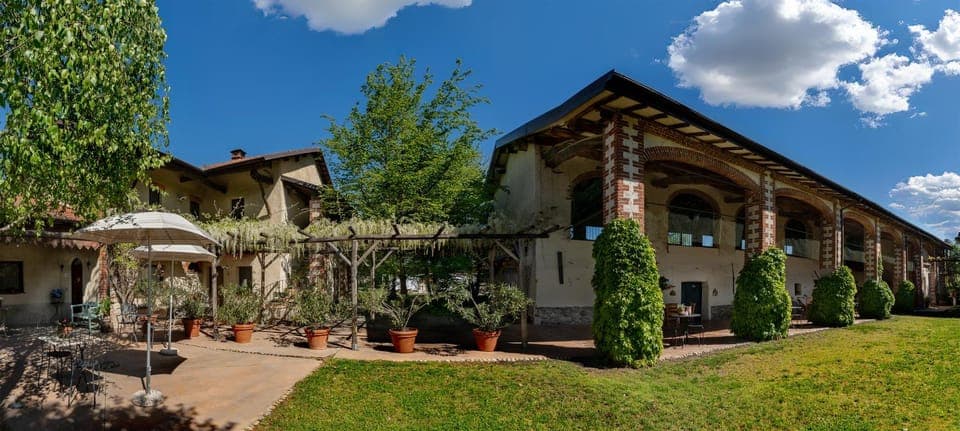 Property building, Natural landscape, Garden