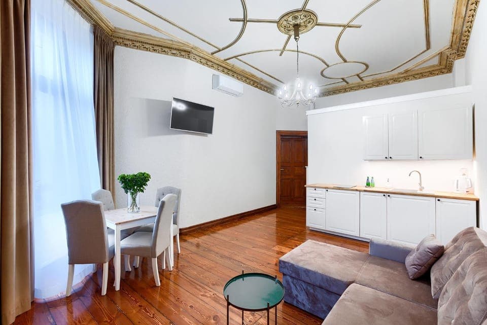 TV and multimedia, Dining area