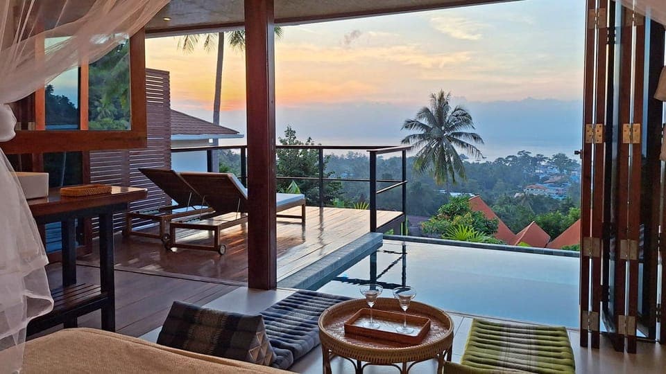 Patio, Natural landscape, View (from property/room), Balcony/Terrace, Living room, Mountain view, Pool view, Sea view, Swimming pool, sunbed