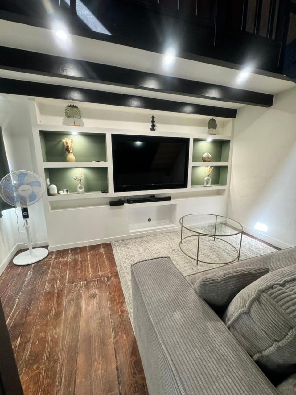 TV and multimedia, Living room, Seating area