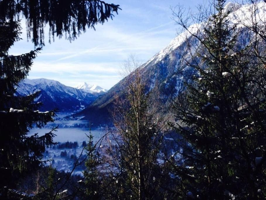 Nearby landmark, Natural landscape, Winter, Mountain view, River view