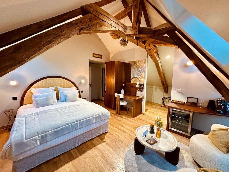 Living room, Photo of the whole room, Bedroom