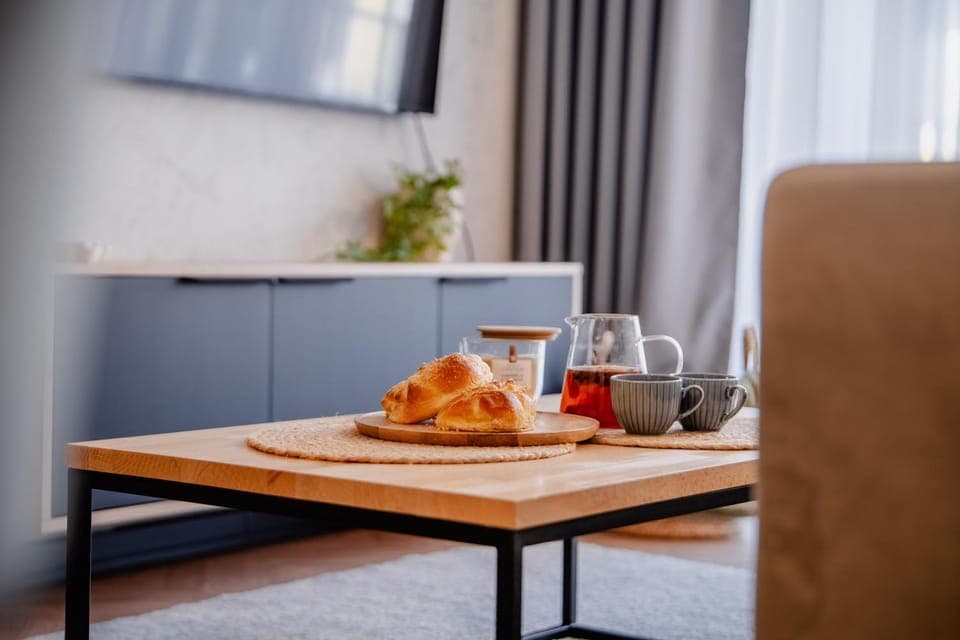 Food and drinks, Food