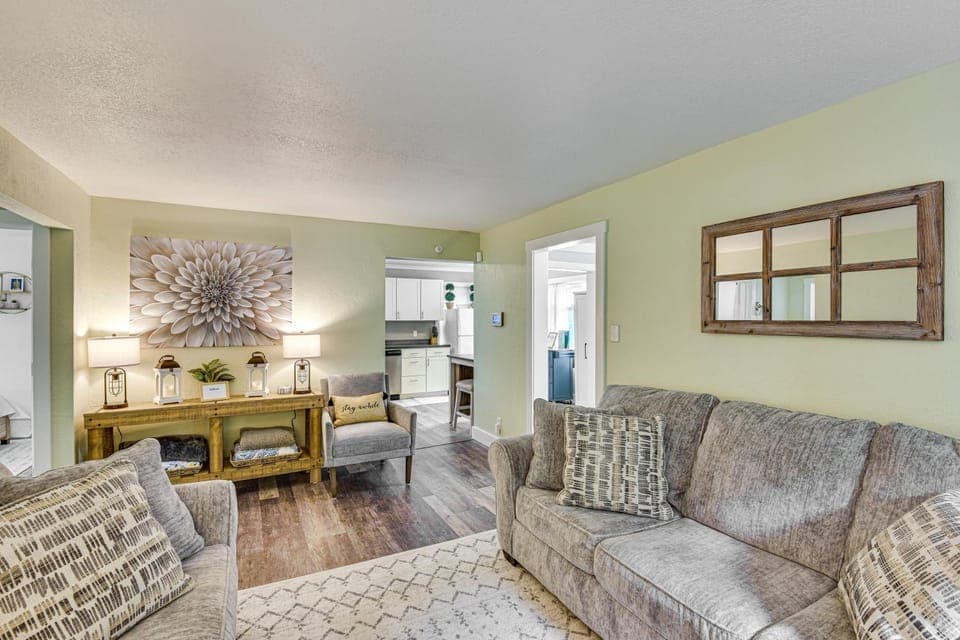 < 1 Mi to Notre Dame: Family-Friendly Home! House in Granger