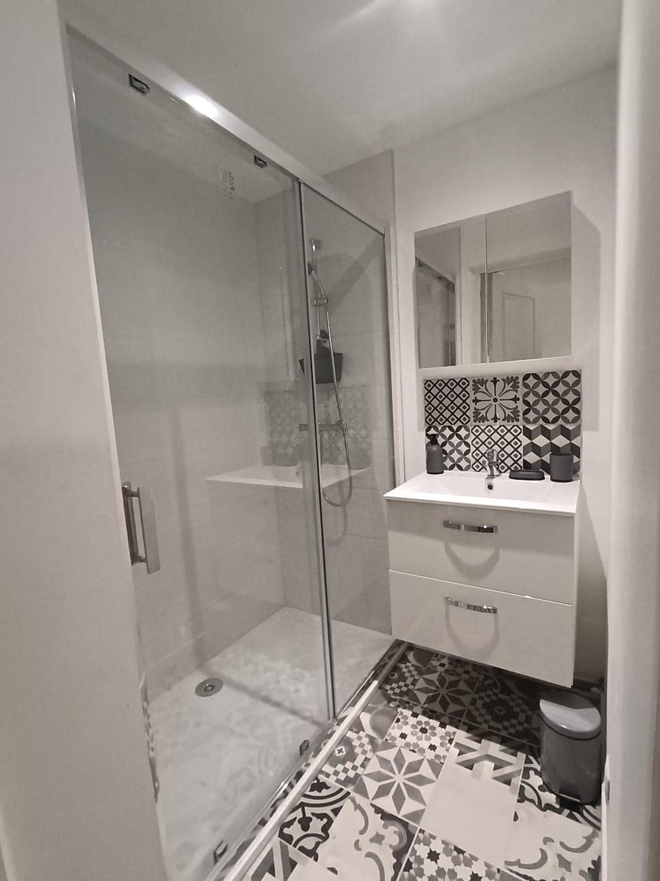 Shower, Bathroom