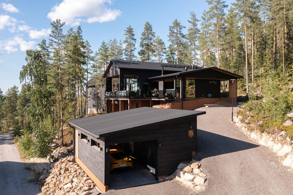 Property building, Neighbourhood