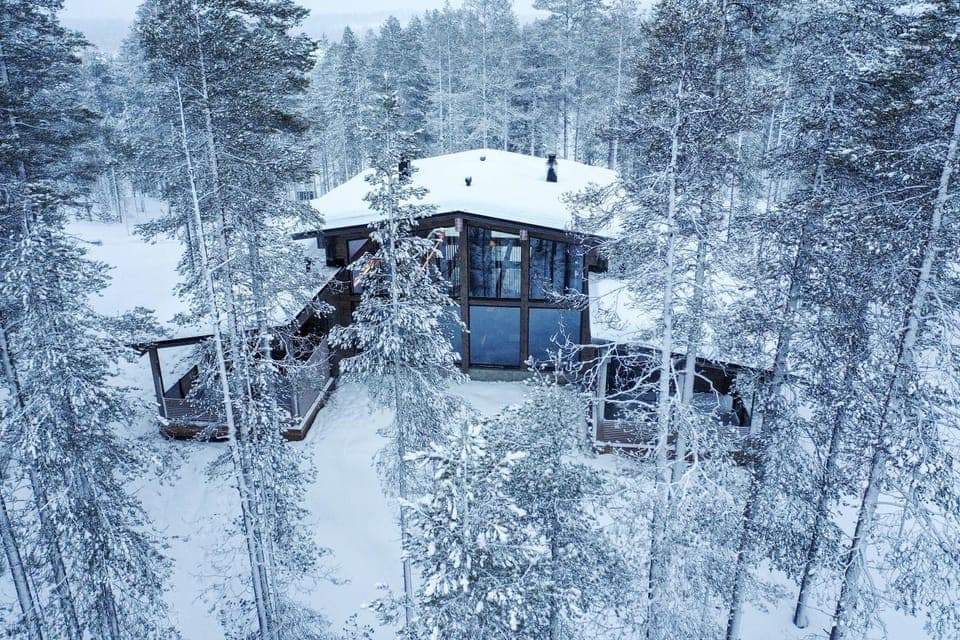 Property building, Natural landscape, Winter