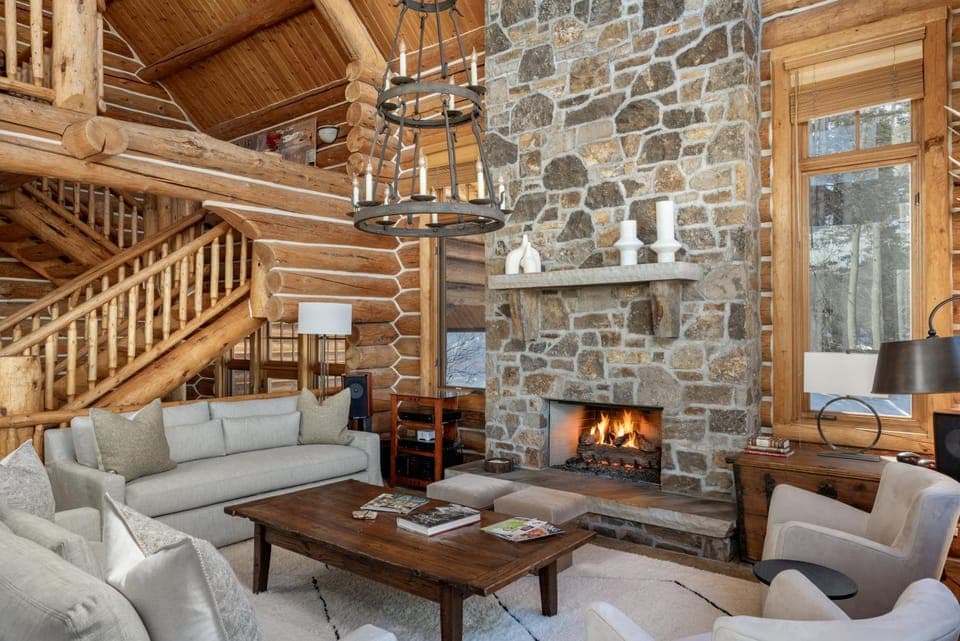Seating area, fireplace