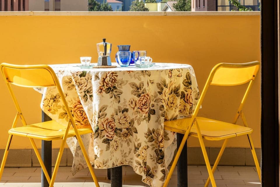 Balcony/Terrace, Living room, Seating area, furniture