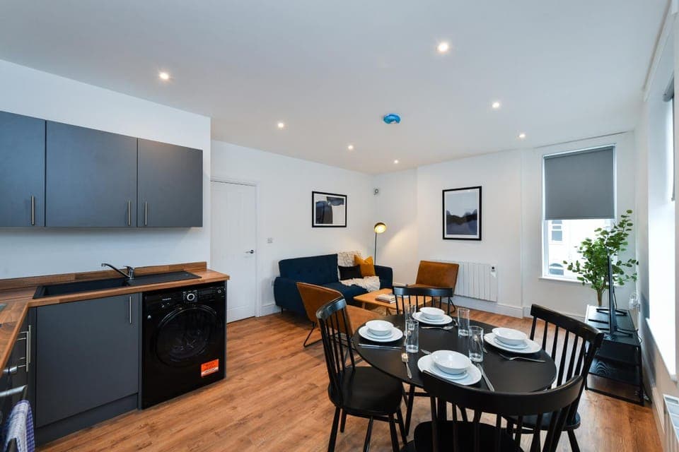 Kitchen or kitchenette, Living room